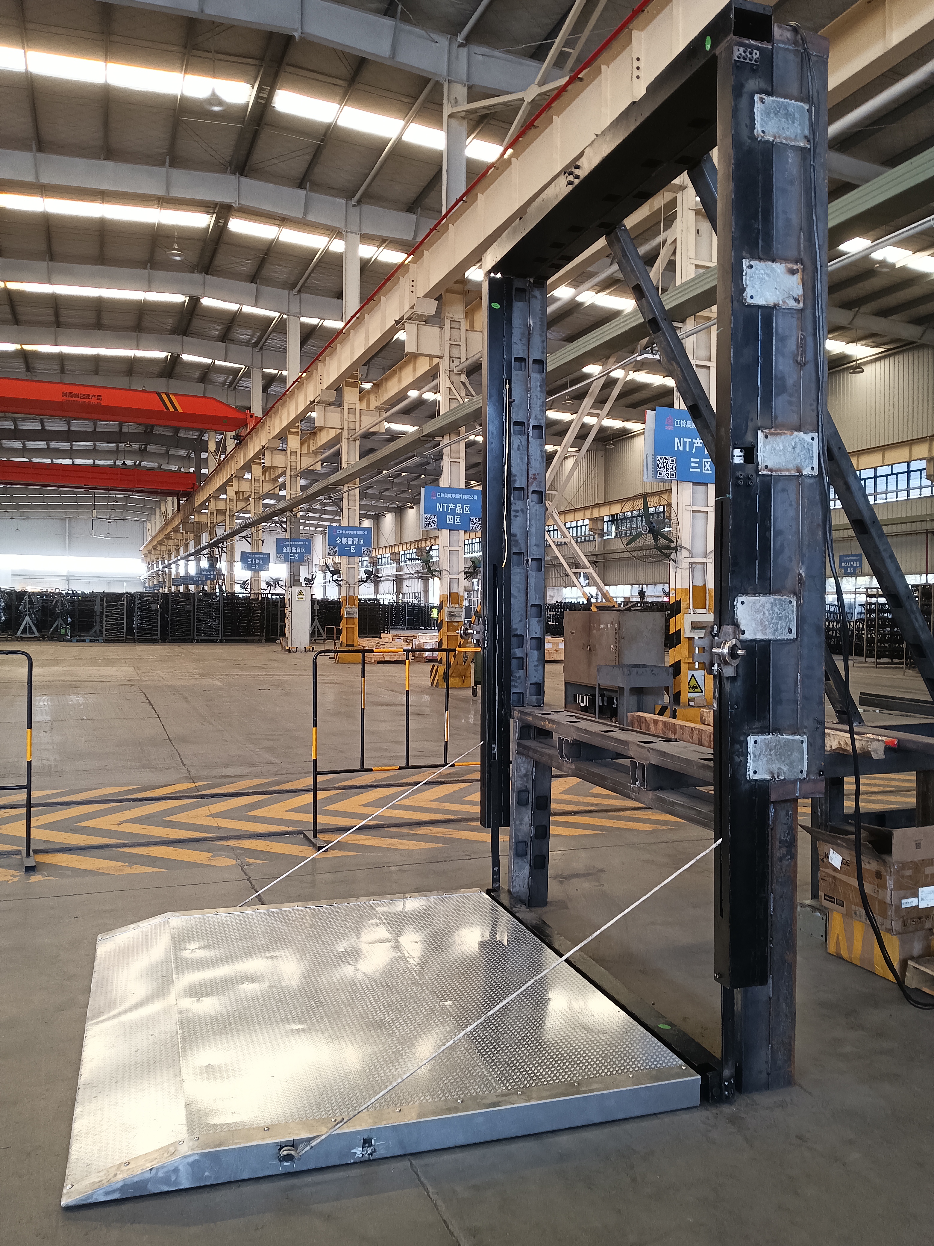 開拓鑫揚垂直式電動尾板的未來（lái）發展趨勢